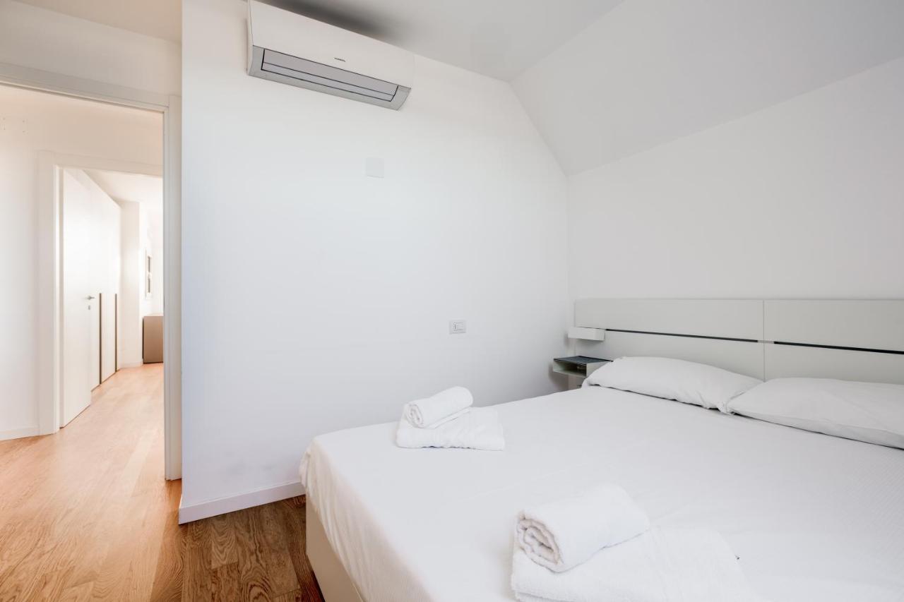 Modern Apt With Terrace, Wifi & Ac Милан Экстерьер фото