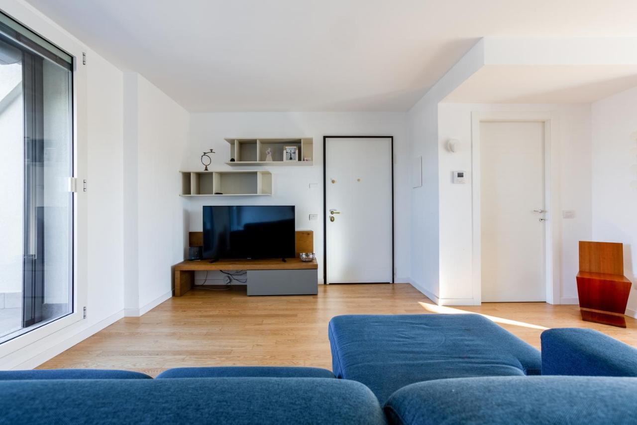 Modern Apt With Terrace, Wifi & Ac Милан Экстерьер фото